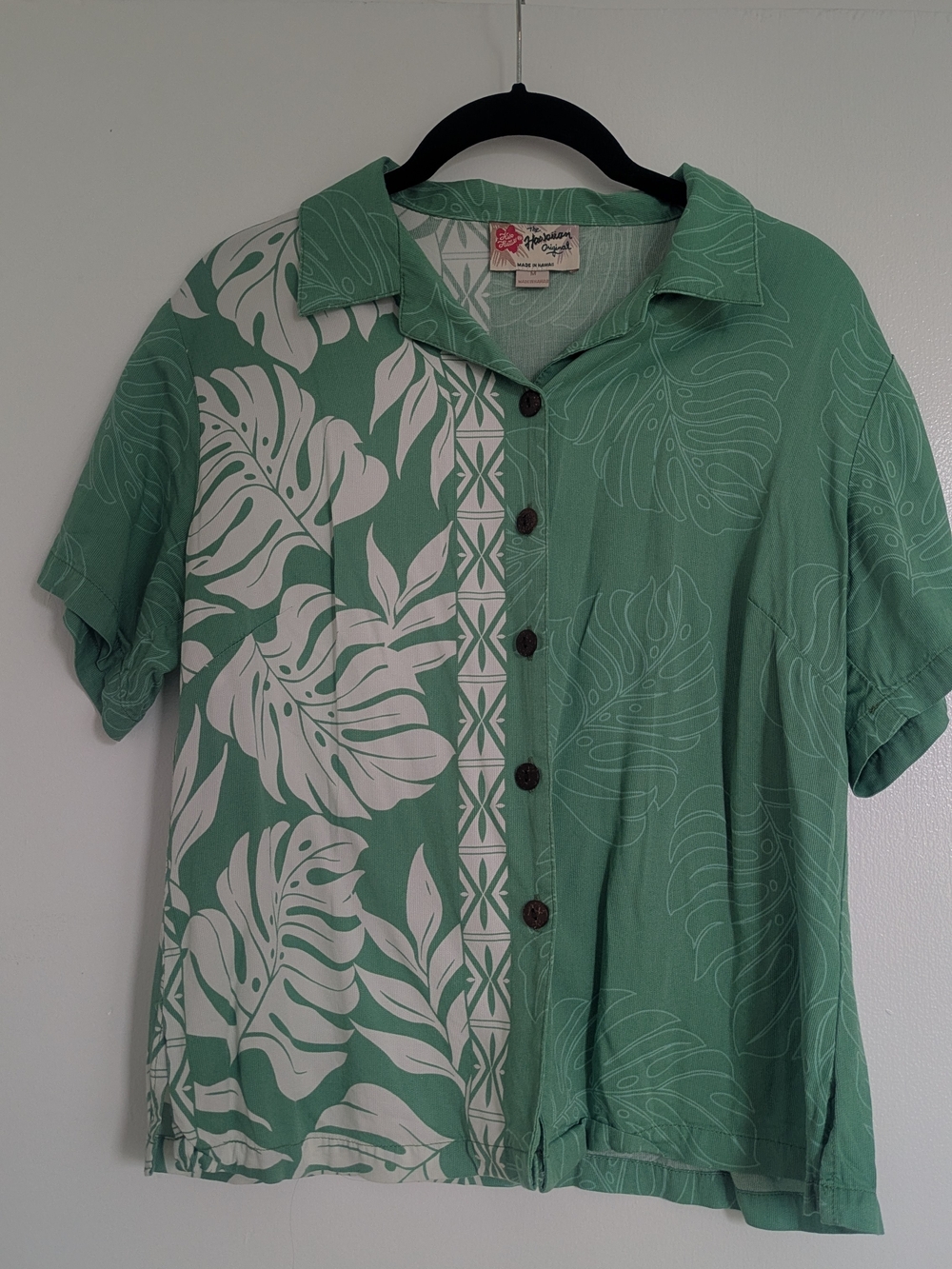 Genuine Hawaiian Shirt Tropical Button-Up 100% Cotton Green Floral Medium